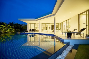 image 21 GPPH1853 Private luxury modern house with pool and garden